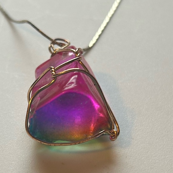 Handmade Iridescent Rainbow Pendant Gold Tone Chain Necklace Boho Jewelry - Picture 10 of 13